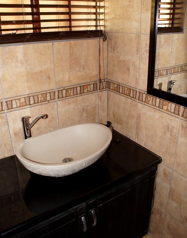 Tau @ Kruger Villa Marloth Park Room photo